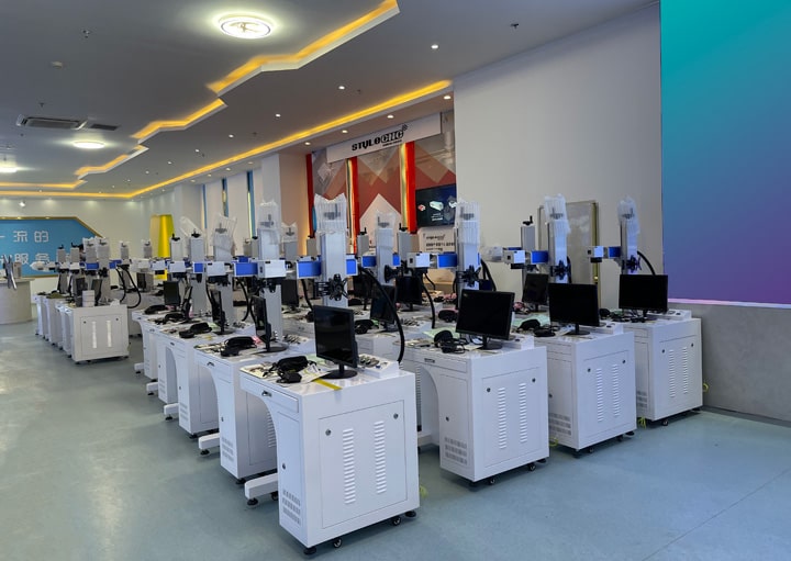 激光雕刻機(jī) 激光雕刻機(jī)