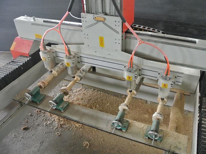 實(shí)惠價(jià)格3D數(shù)控多軸四軸雕刻機(jī)