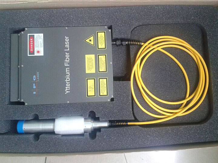 3D出售帶旋轉(zhuǎn)附件的光纖激光雕刻機