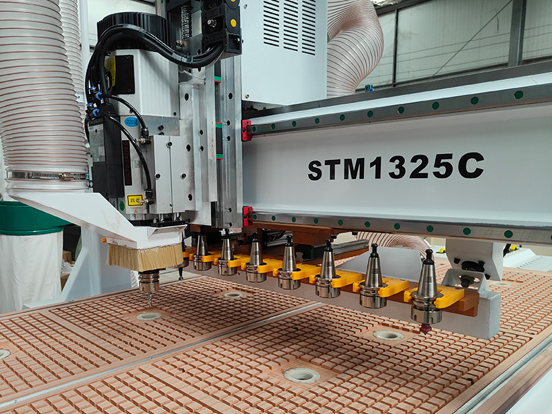 4x8自動換刀數(shù)控銑床配自動換刀套件出售