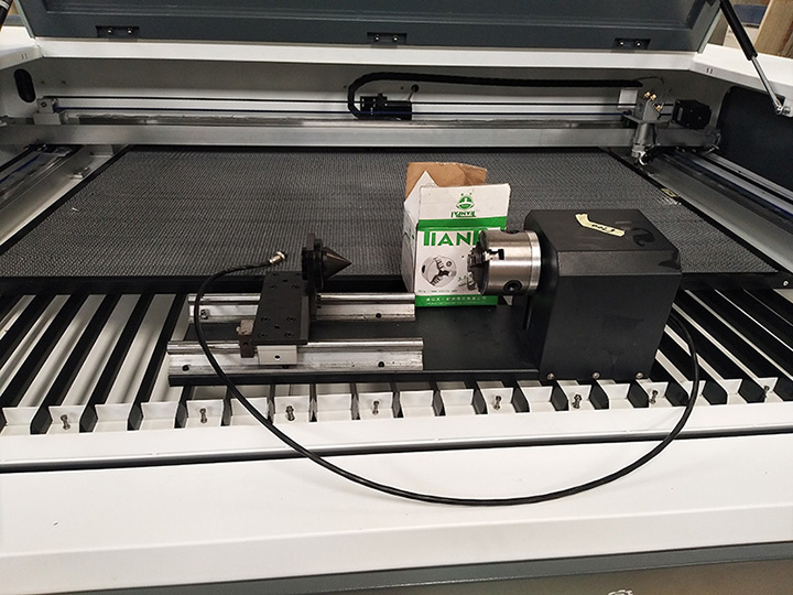 入門級(jí) CO2 業(yè)余愛好 適合初學(xué)者的激光切割機(jī)