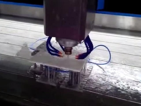 石材自動(dòng)換刀數(shù)控雕刻機(jī)，用于臺(tái)面切割、邊緣拋光