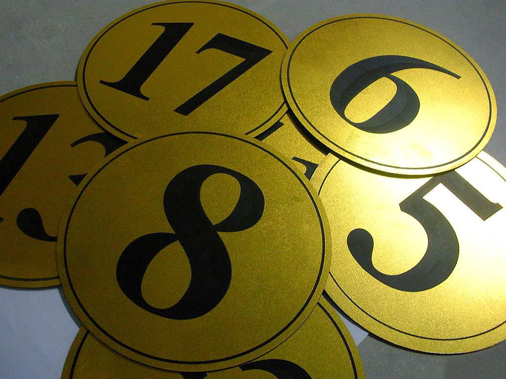 CO2 雙色板標(biāo)牌激光切割機