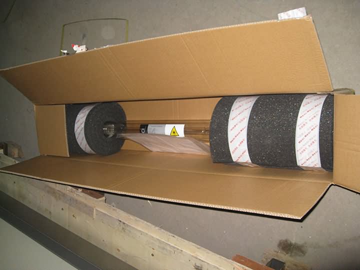 中國(guó)可再生能源投資集團(tuán) CO2 激光管 80W, 90W, 100W, 130W, 150W, 180W 中國(guó)可再生能源投資集團(tuán) CO2 激光管 80W, 90W, 100W, 130W, 150W, 180W