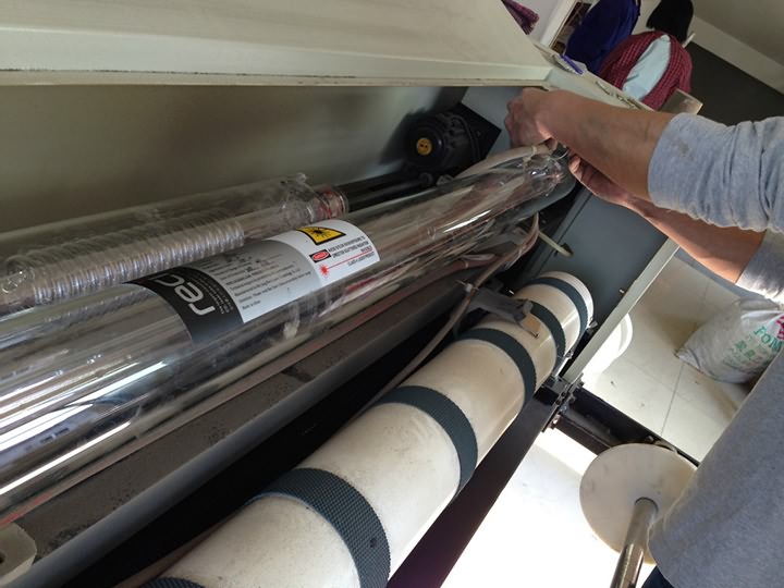 中國(guó)可再生能源投資集團(tuán) CO2 激光管 80W, 90W, 100W, 130W, 150W, 180W 中國(guó)可再生能源投資集團(tuán) CO2 激光管 80W, 90W, 100W, 130W, 150W, 180W