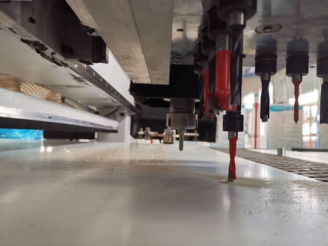 板式家具簡易自動換刀數(shù)控銑床(帶排鉆) 板式家具簡易自動換刀數(shù)控銑床(帶排鉆)