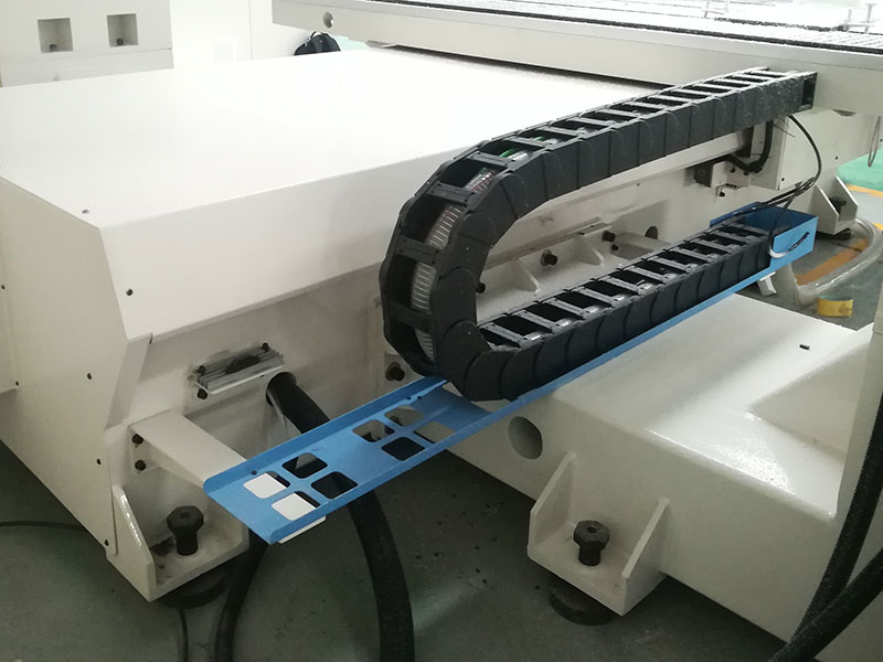 五軸數(shù)控雕刻機(jī)施耐德電子備件