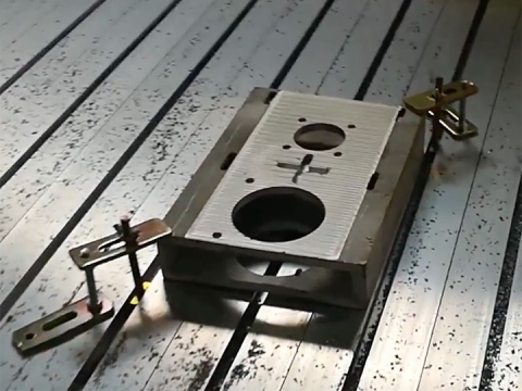 數(shù)控定制鋁加工件銑床 數(shù)控定制鋁加工件銑床