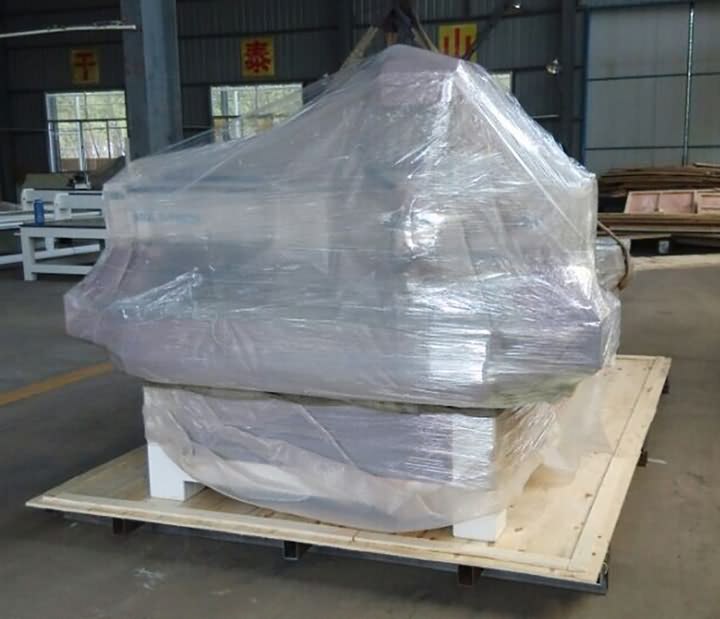 實(shí)惠價(jià)格3D雕刻數(shù)控雕刻機(jī)帶4頭內(nèi)包裝