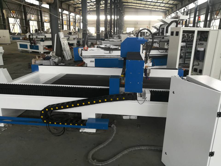 實(shí)惠價(jià)格 4x8 滿足各種需求的Stone數(shù)控銑床