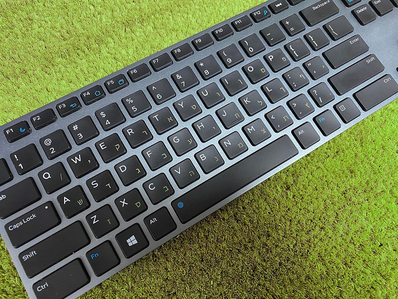 激光雕刻的筆記本電腦鍵盤