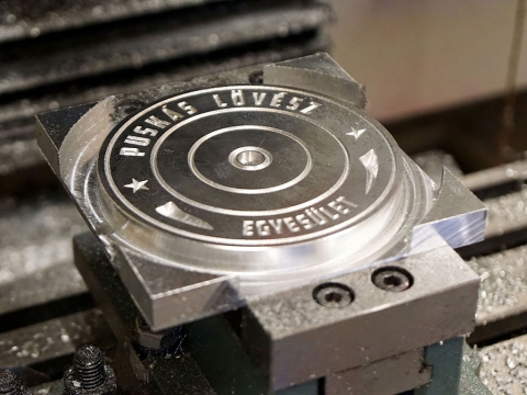 數(shù)控金屬雕刻機應(yīng)用及示例