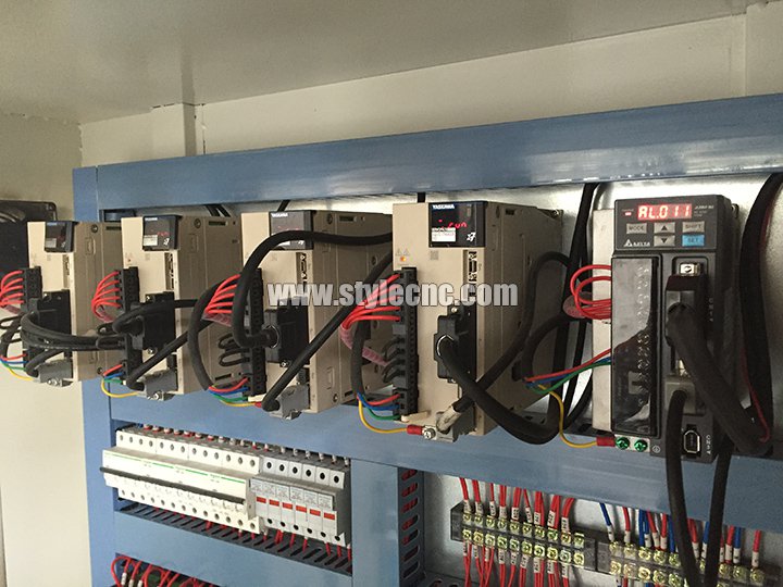 駕駛系統(tǒng) 駕駛系統(tǒng)