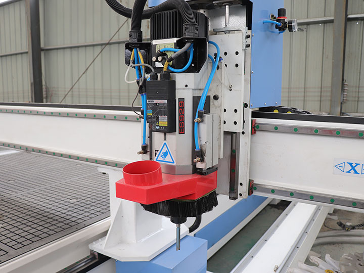 數(shù)控木雕機(jī)HSD主軸，帶線(xiàn)性ATC系統(tǒng)