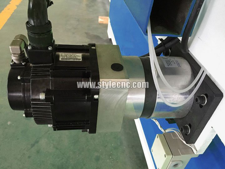 PTP數(shù)控家具銑削、切割、鉆孔雕刻機