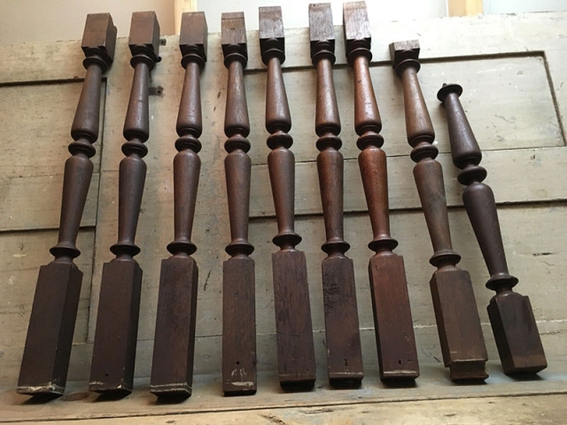 小型數(shù)控木工車床應用示例