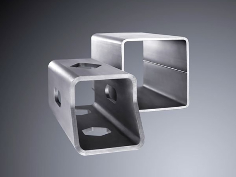 光纖激光切割機(jī)切割方形金屬管項目