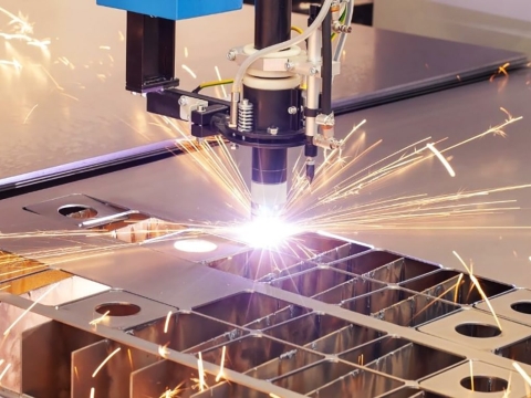 數(shù)控等離子切割工作臺(tái)切割不銹鋼板項(xiàng)目