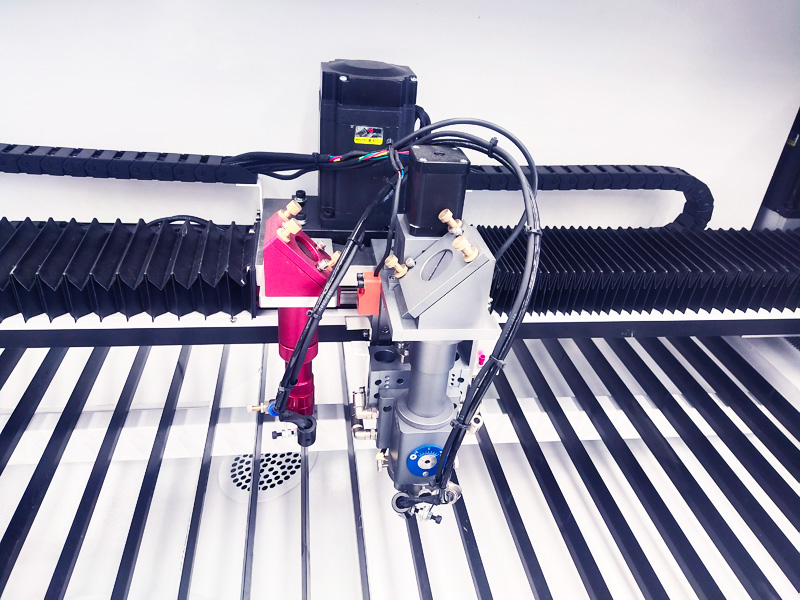 4x8 平板激光數(shù)控雕刻切割機出售