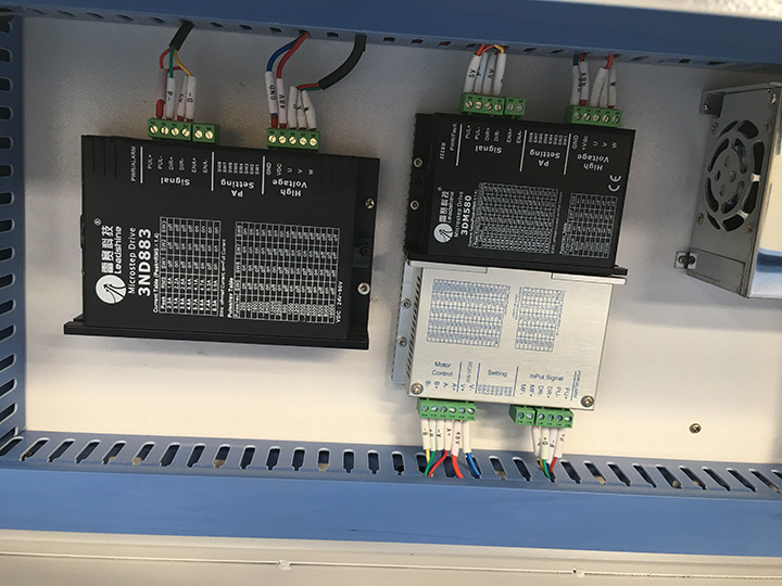 多功能電機及驅(qū)動器 4x8 激光雕刻切割機