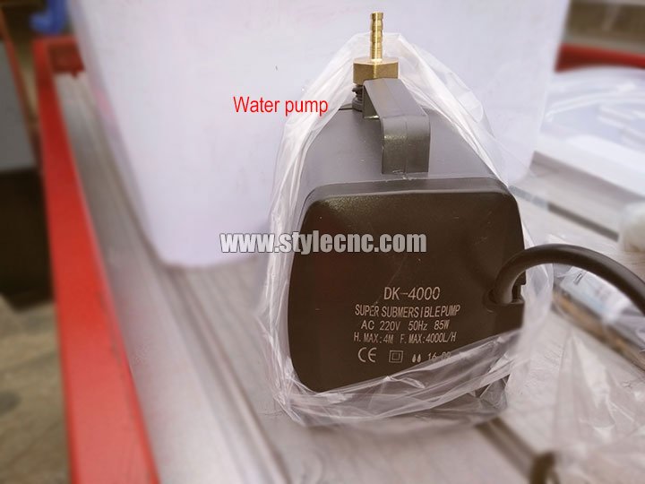 臺(tái)式小型數(shù)控石材雕刻機(jī)水泵