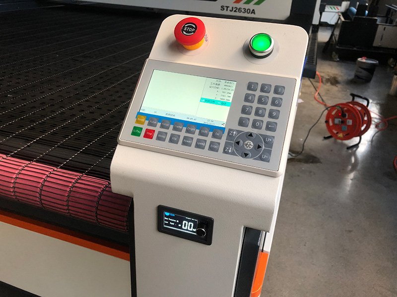 全自動 CO2 服裝、服飾、服飾用激光切割機