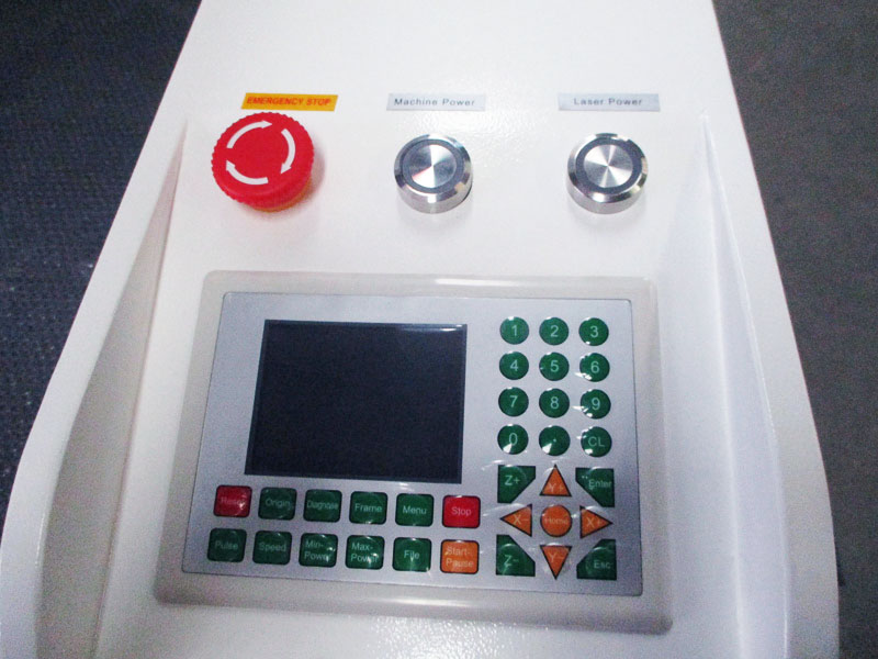 最佳預(yù)算 CO2 適用于金屬、丙烯酸、木材的激光切割機(jī)