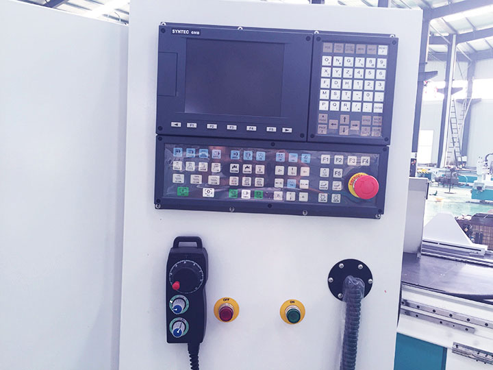 木門數(shù)控雙工作臺雕刻機(jī)