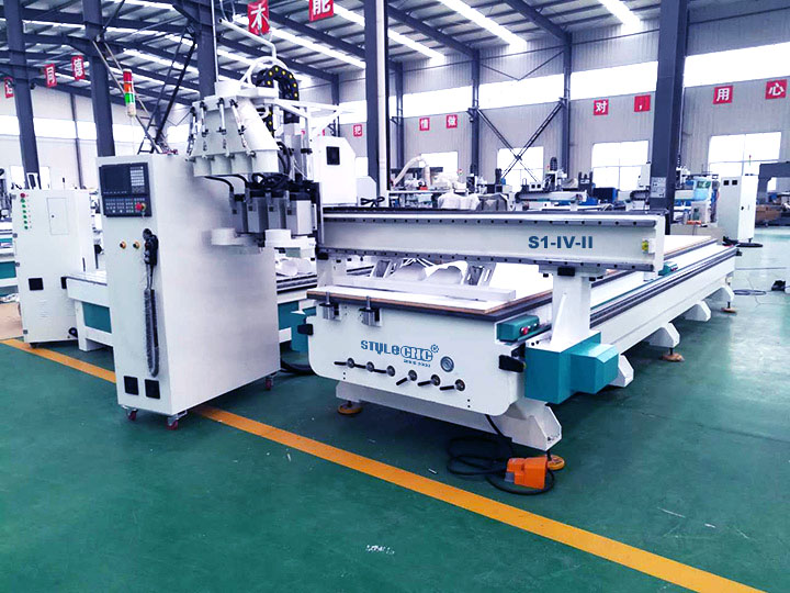 木門數(shù)控雙工作臺雕刻機(jī)