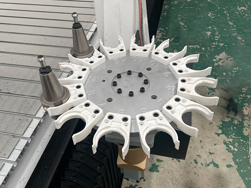 重型 4x8數(shù)控鋁材銑床（帶攻絲頭）