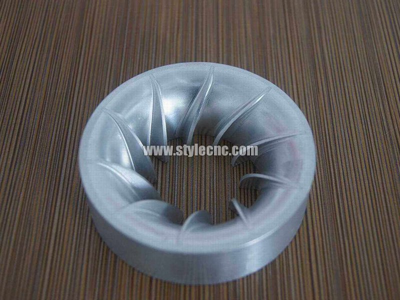 小型五軸數(shù)控半封閉葉輪加工機(jī)