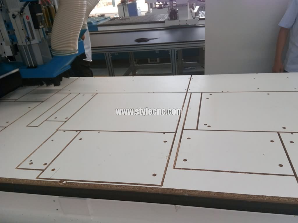 全智能數(shù)控銑床自動排料、開槽、切割、鉆孔、開槽