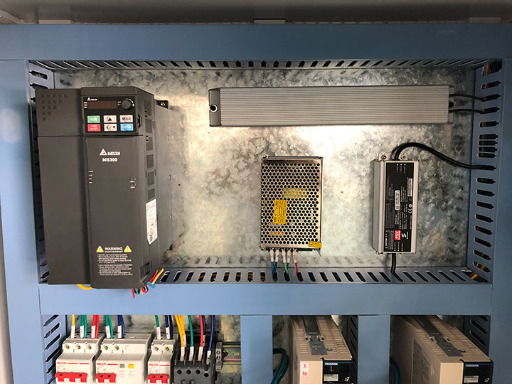 臺達(dá)數(shù)控木工加工中心變頻器