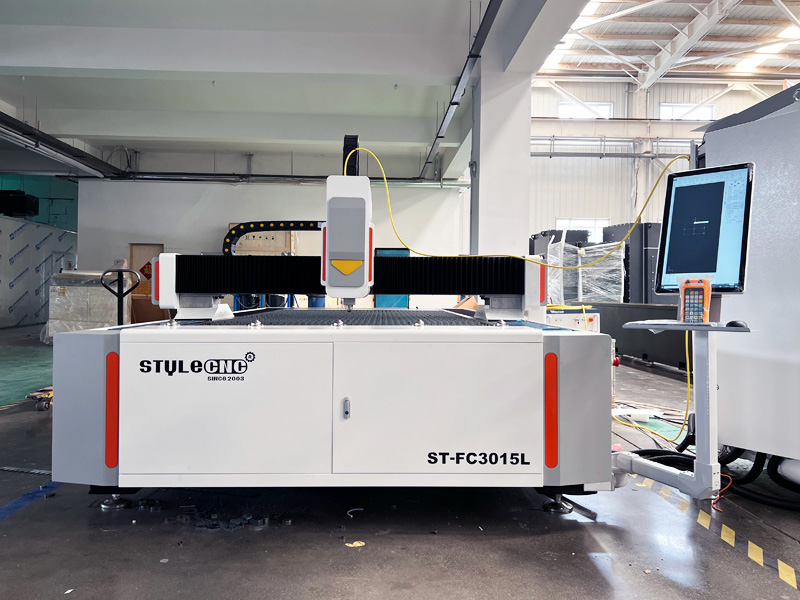 數控光纖激光鈑金切割機出售