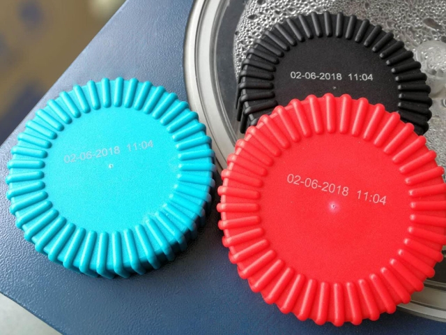 用于塑料雕刻的紫外激光打標(biāo)機(jī) 用于塑料雕刻的紫外激光打標(biāo)機(jī)