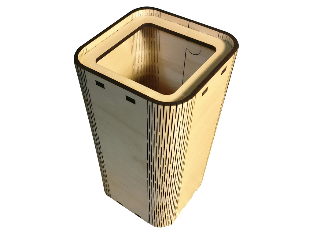 CO2 激光切割3D帶活動(dòng)鉸鏈的 3mm 膠合板鉛筆杯