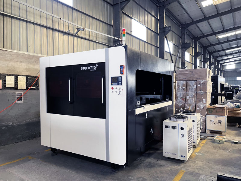 4x4 混合纖維和 CO2 金屬和木材激光切割工作臺