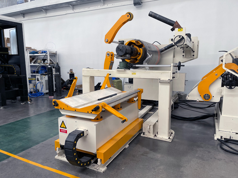 自動開卷機(jī)