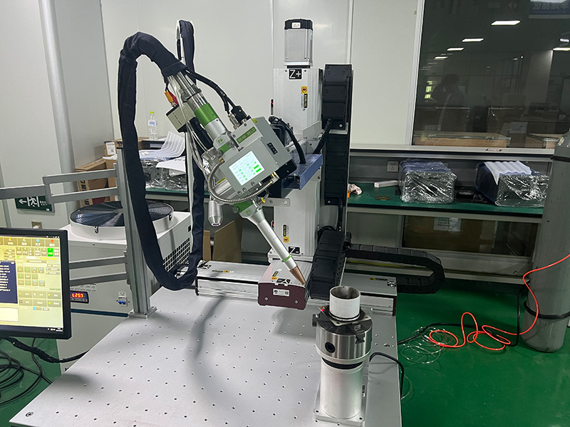 高精度全自動(dòng)數(shù)控激光焊接機(jī)出售