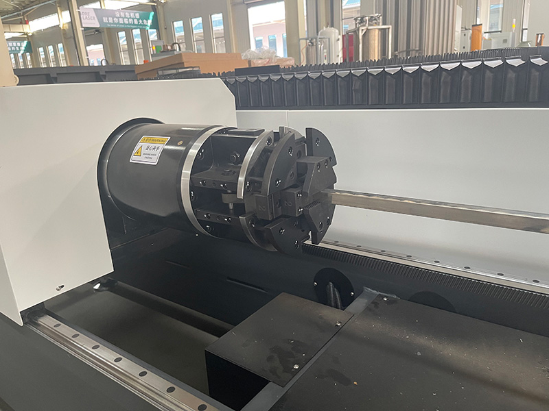 全自動(dòng)自定心氣動(dòng)卡盤。