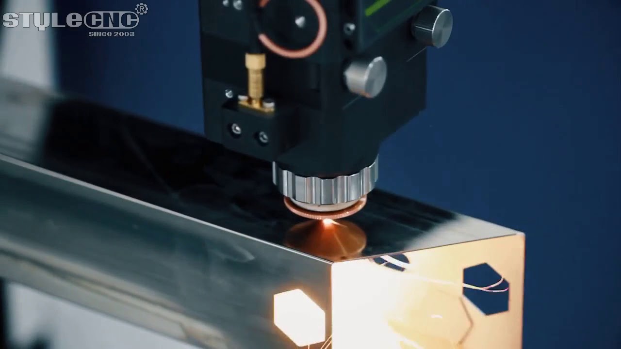 1000W 方管光纖激光金屬切割機(jī) 1000W 方管光纖激光金屬切割機(jī)