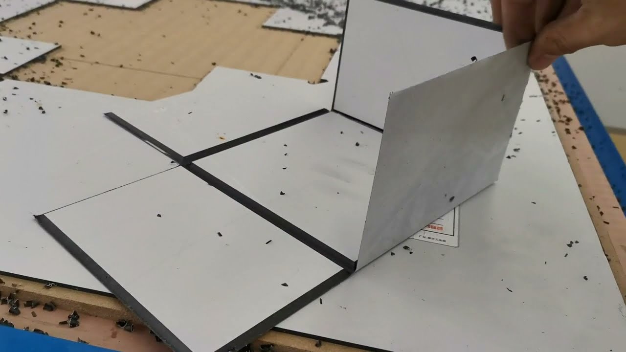 自動(dòng)換刀數(shù)控雕刻機(jī)切割鋁塑復(fù)合板 自動(dòng)換刀數(shù)控雕刻機(jī)切割鋁塑復(fù)合板